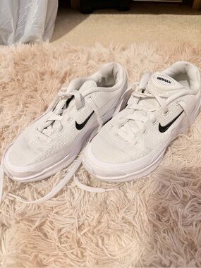 Nike Air Max BIA White/Black Sneakers Women’s 6.5